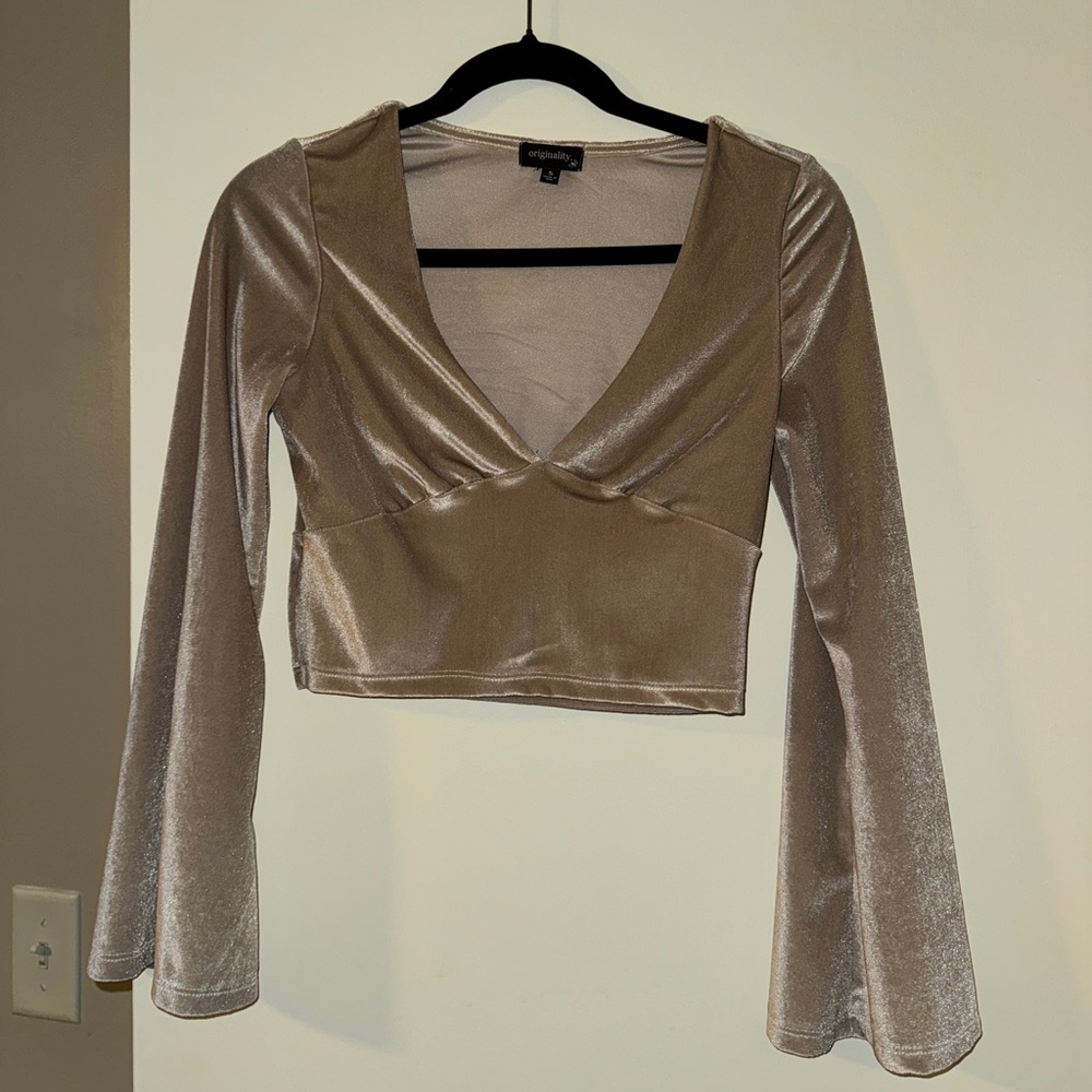 Originality Velvet Wide Sleeve Cropped Blouse